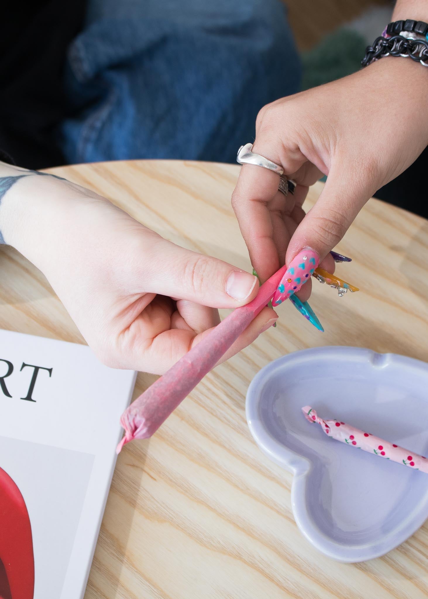 XXL PINK CONES (4-PACK)