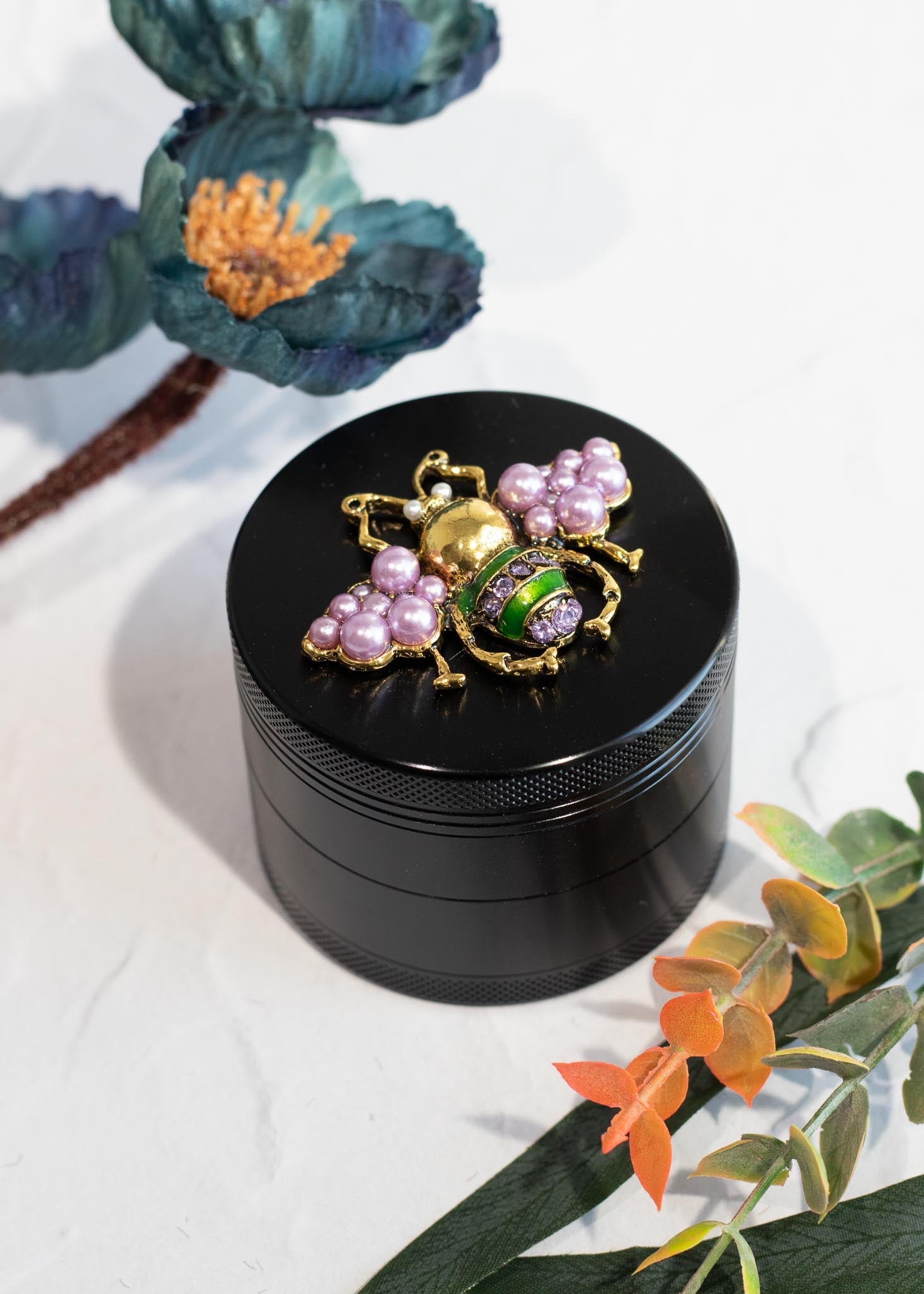 JEWELED BEETLE GRINDER