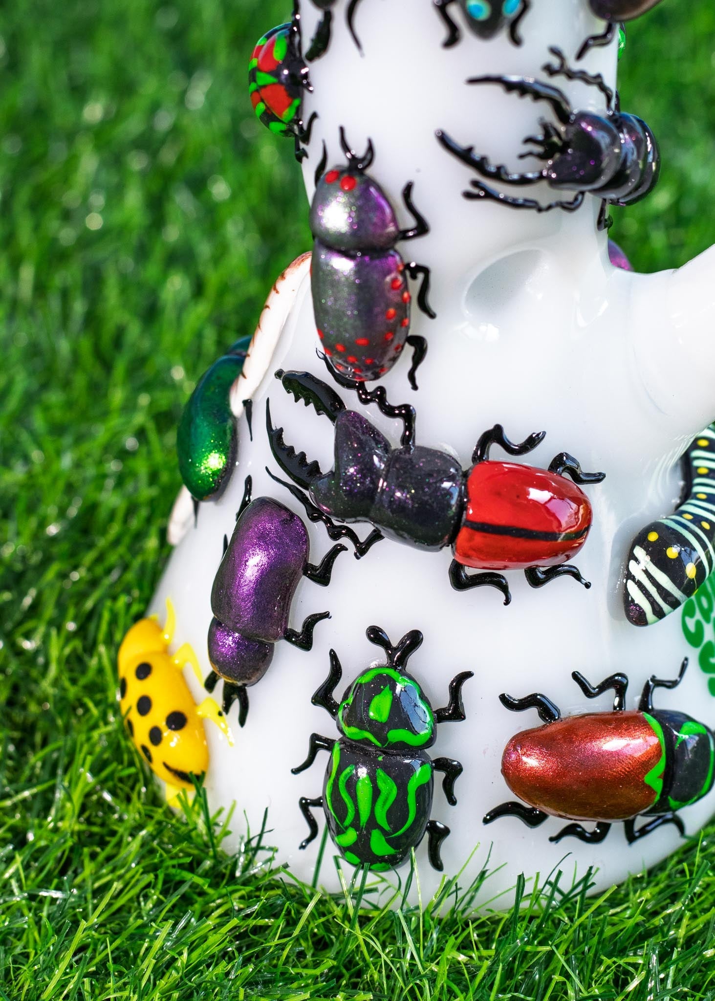 CREEPY CRAWLIES BONG 8"