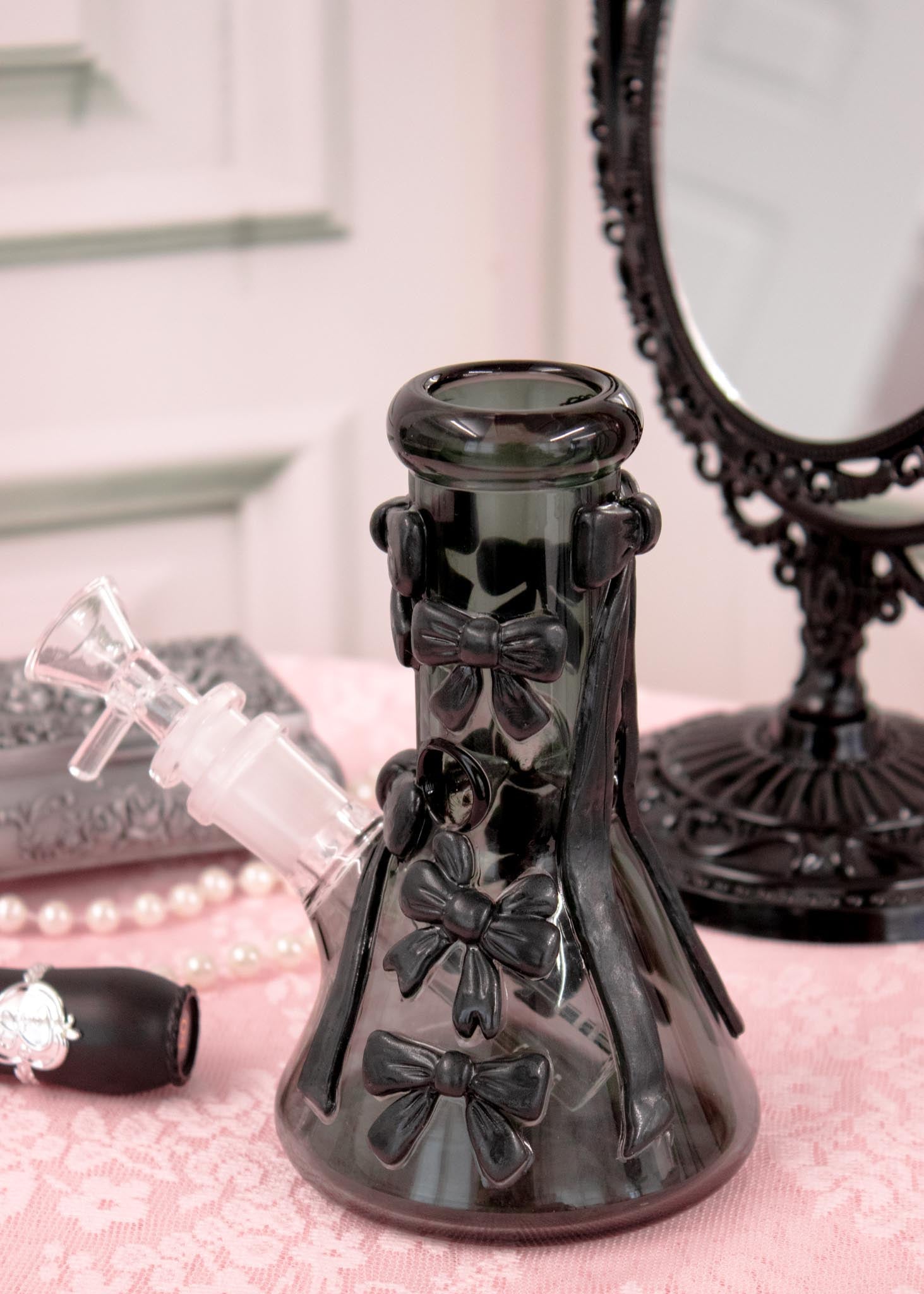 MINI BLACK BOW BONG