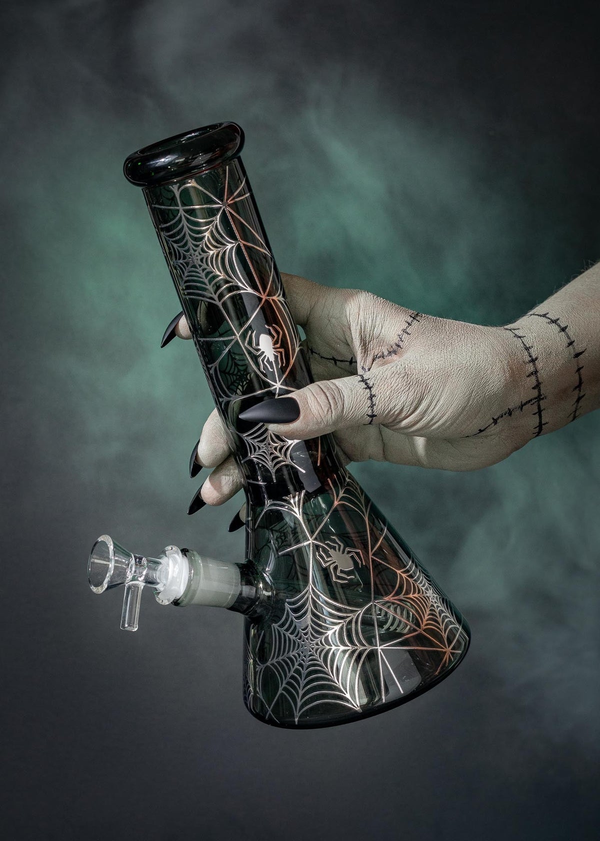 SILVER SPIDERWEBS BONG 10”