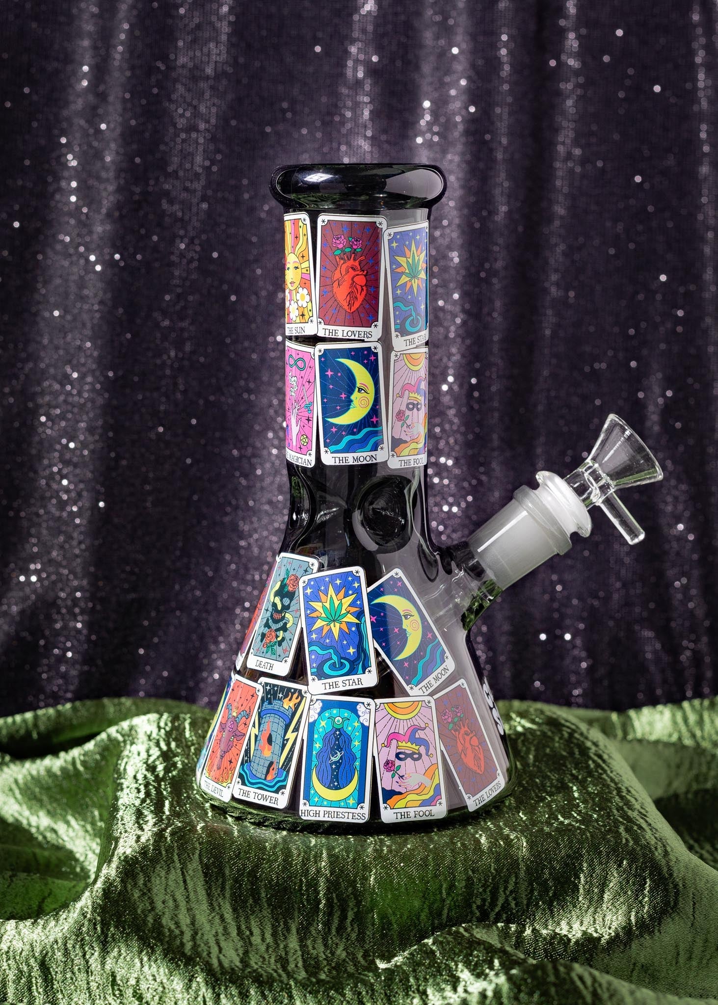 TAROT CARD BONG 8"