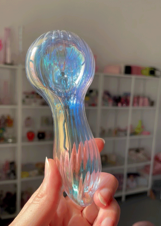 iridescent swirl spoon pipe
