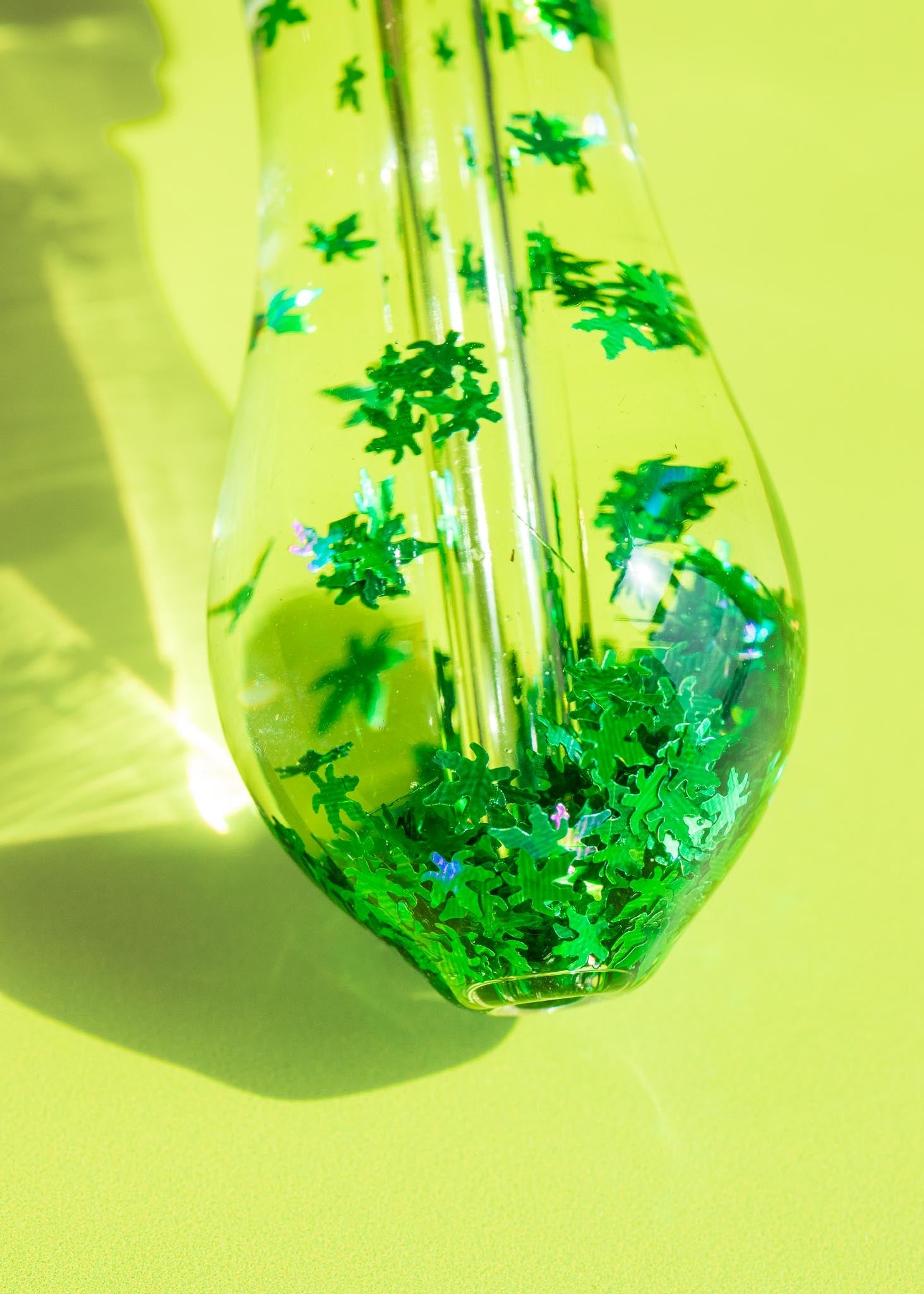 FREEZEABLE POT LEAF GLITTER PIPE