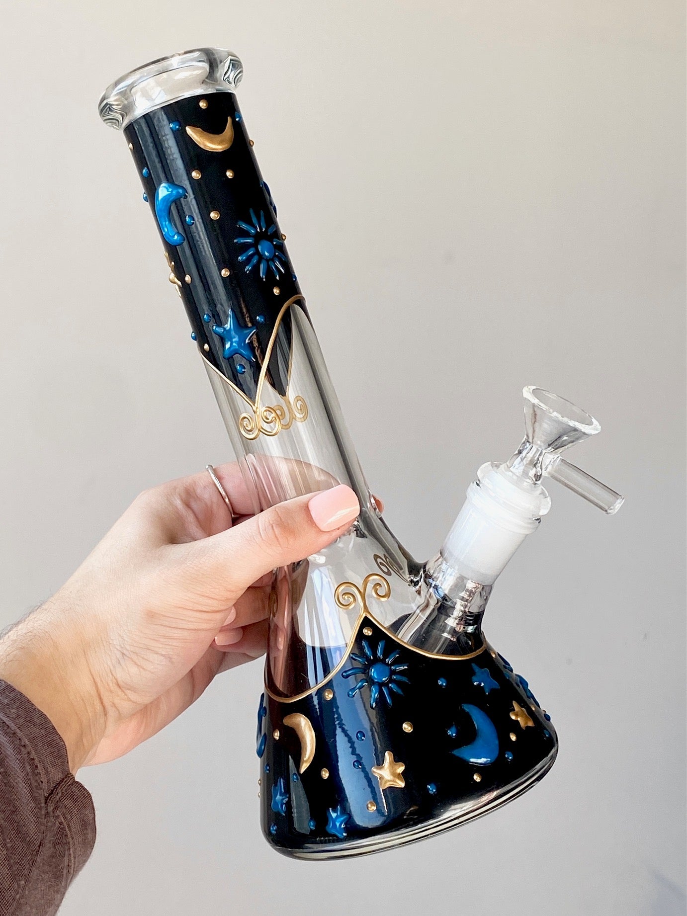 glow in the dark celestial bong