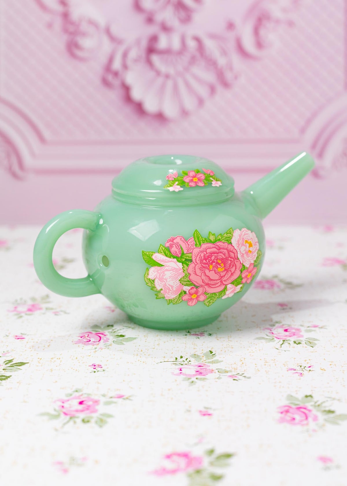 JADE FLORAL TEAPOT PIPE
