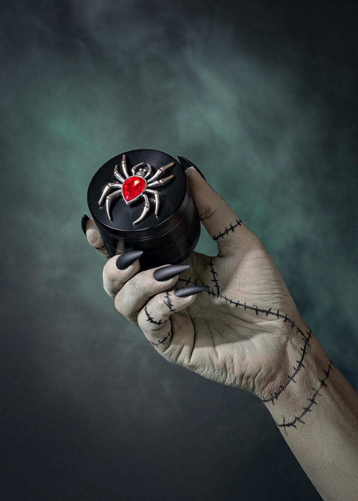 JEWELED SPIDER GRINDER
