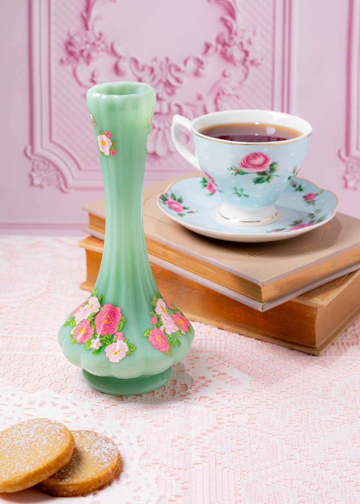 JADE FLORAL VASE BONG